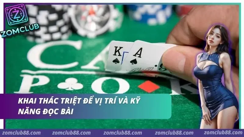 Hình ảnh Poker Zomclub 3 1 trong bài viết Poker ZomClub: Đỉnh Cao Trí Tuệ Và Chiến Thuật Quản Lý Vốn. Hai lá A bích và K bích được hé trên bàn Poker cạnh các chồng chip.